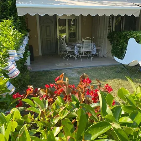 Raya Garden Apartment *