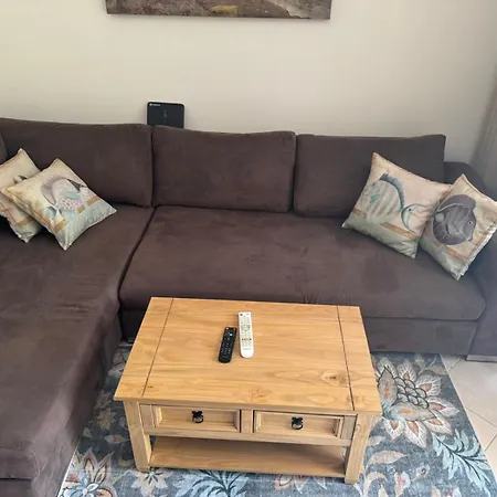 Raya Garden Apartment *
