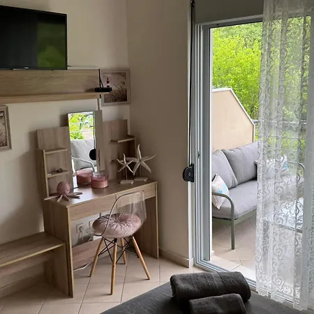 Raya Garden Apartament Siviri