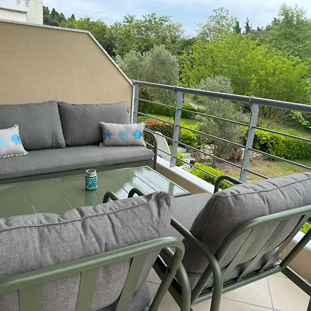 Raya Garden Apartament Siviri