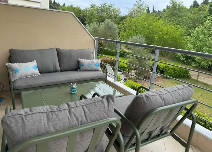 Raya Garden Apartament Siviri