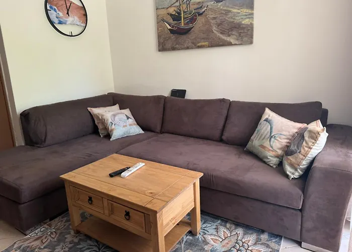 Raya Garden Apartment *