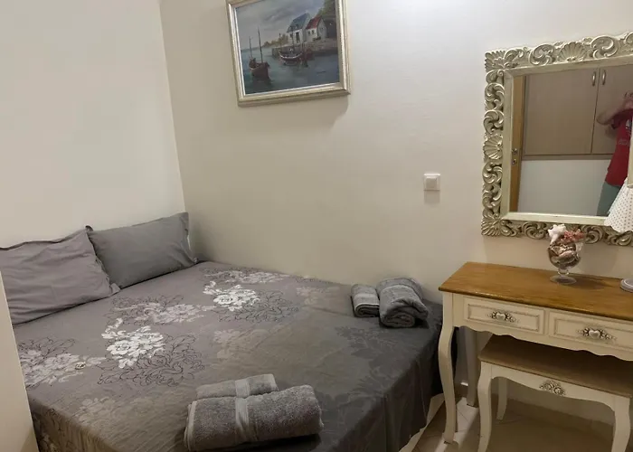 Raya Garden Apartment